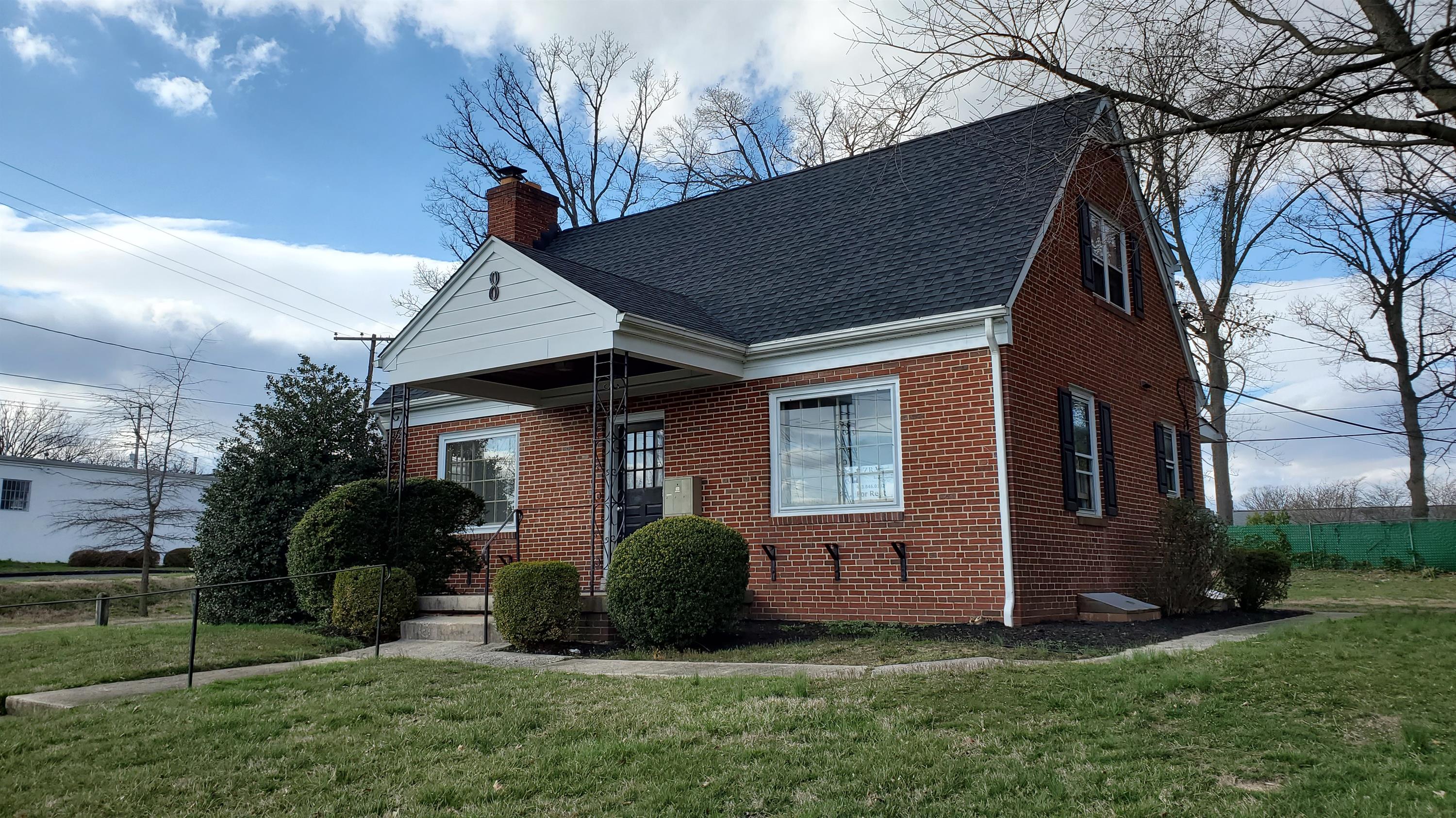 8 East Seminary Avenue - 2nd West