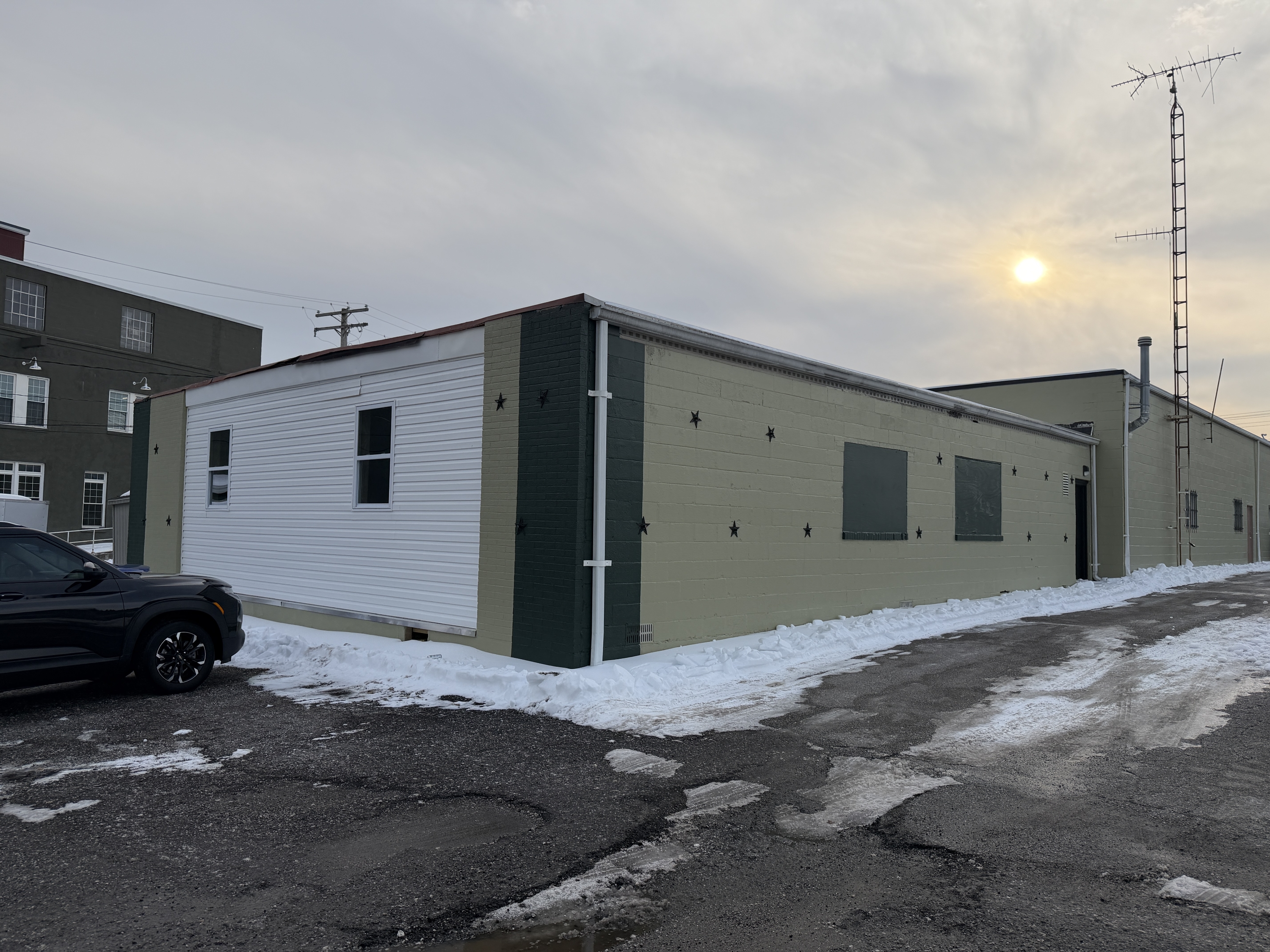 11001 York Road - Rear